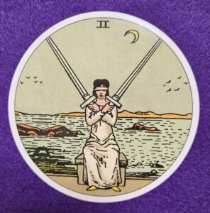 Arcano 2 de Espadas do Tarot Waite-Smith, edição circular